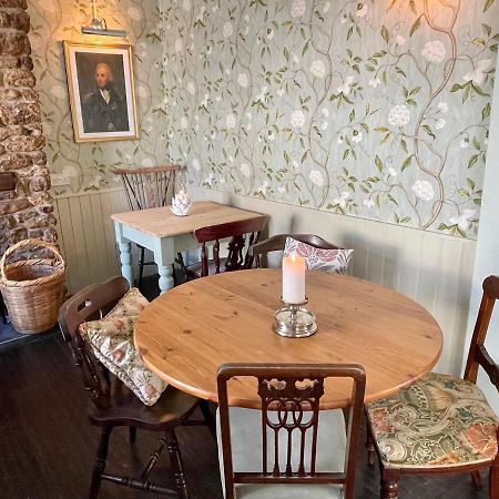 Lord Nelson Hotel Bridport Zewnętrze zdjęcie